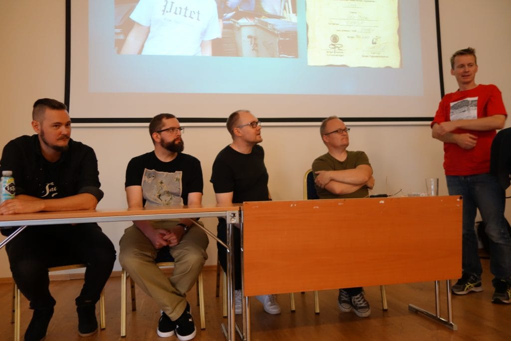 F.v. John S. Jamtli, Vegard A. Skogmo, Geir Moen, Alexander Leborg og ordstyrer Frode Haaland